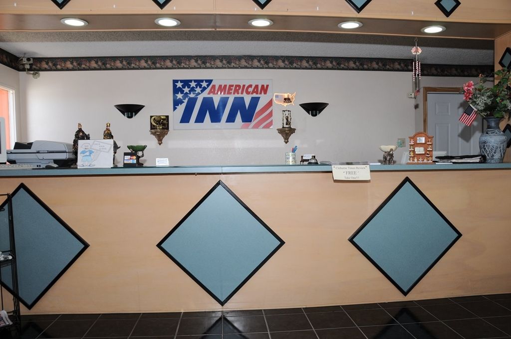American Inn Кліберн Інтер'єр фото